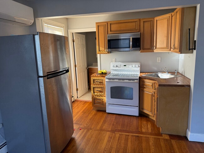 Foto del edificio - 319 Admiral St