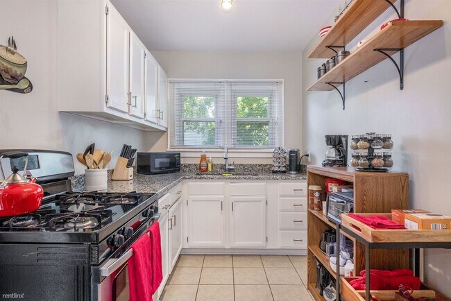 Foto del edificio - 4 br, 2 bath House - 809 Hillcrest Drive