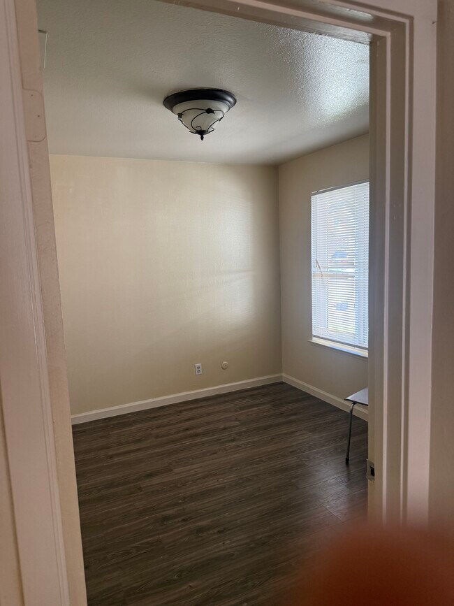 Foto del edificio - 6832 Butler Ct