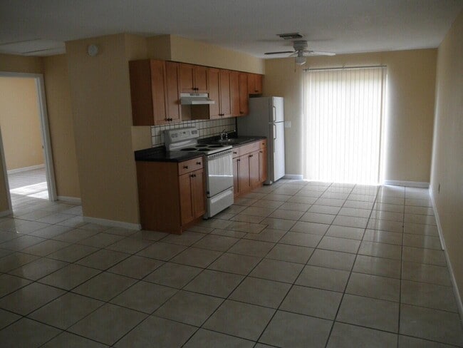 Building Photo - 3958 Pesiri Ln