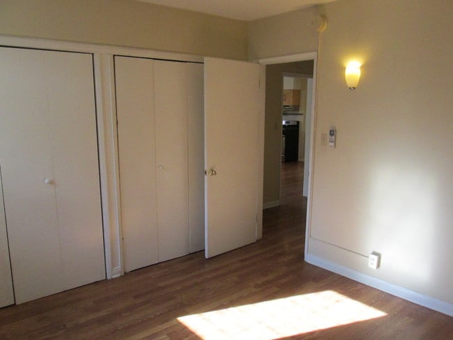 Interior room - 920 Sanborn Ave