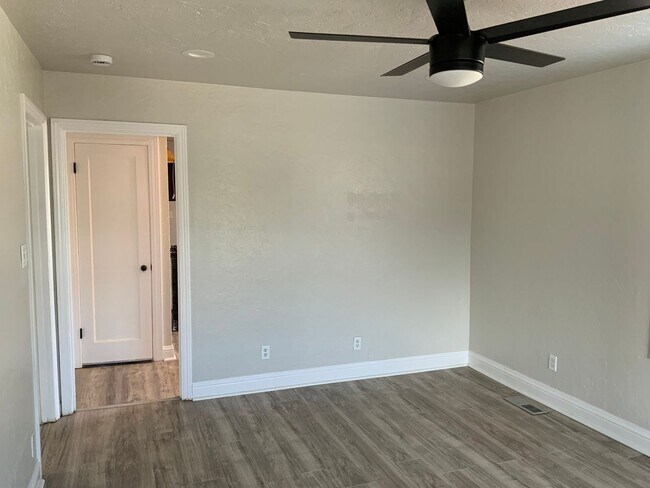 Foto del edificio - Beautiful Rodeo 2 bedroom 1 bath