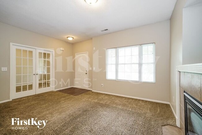 Foto del edificio - 4032 Summerstone Dr