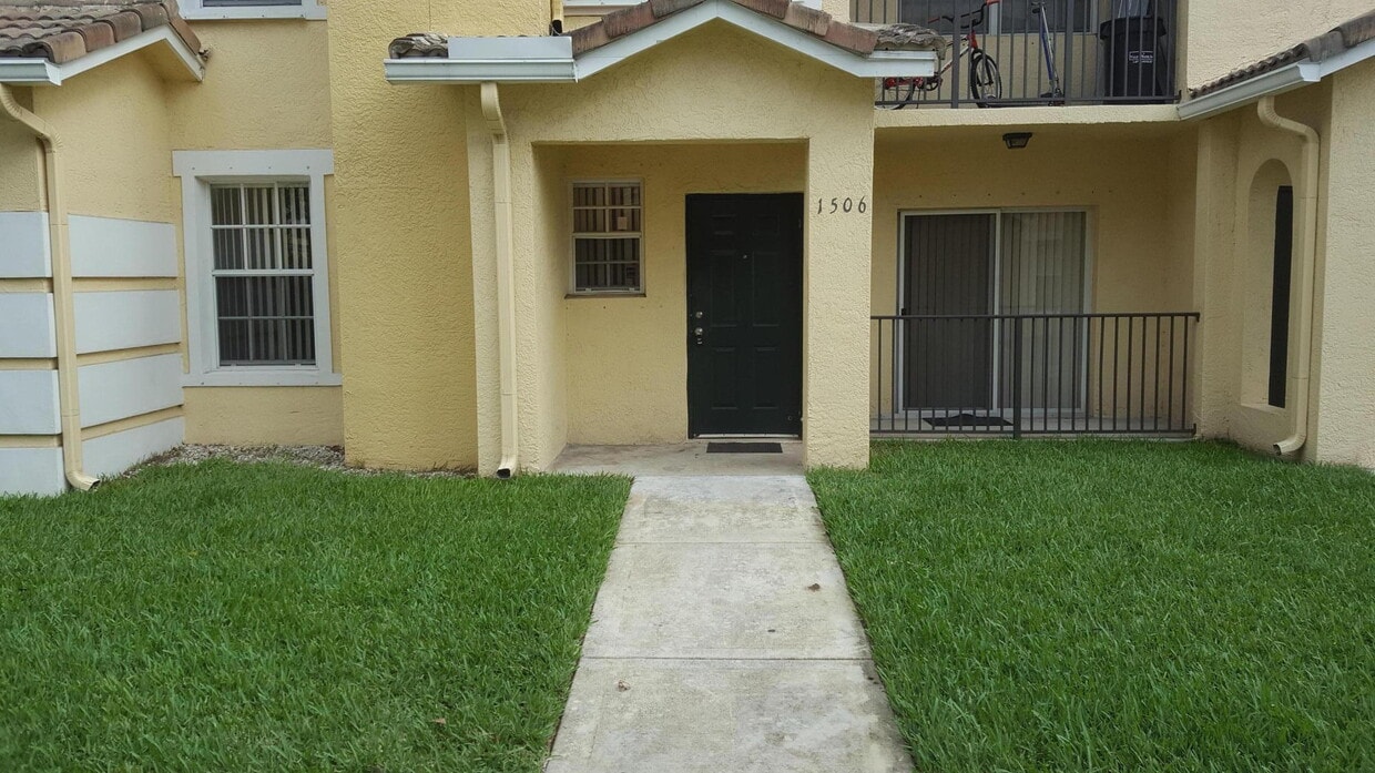 Primary Photo - 1506 Belmont Ln