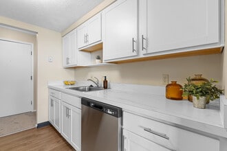 Building Photo - Concord Apartments