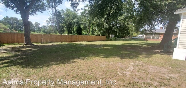 Building Photo - 3 br, 1 bath House - 1546 Strickland Bridg...
