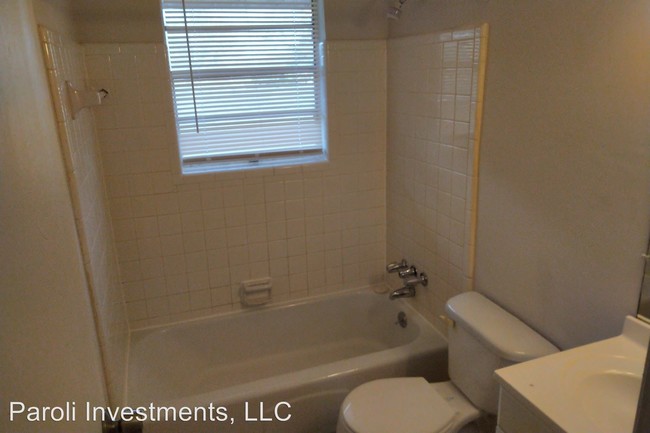 Building Photo - 2 br, 1 bath Apartment - 1728 West Forrest