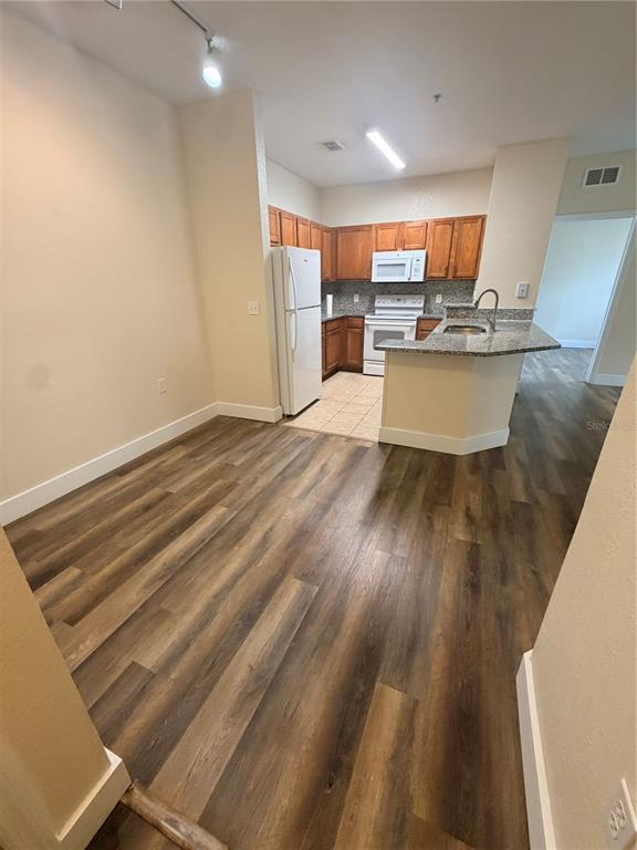 Foto del edificio - 8137 Claire Ann Dr