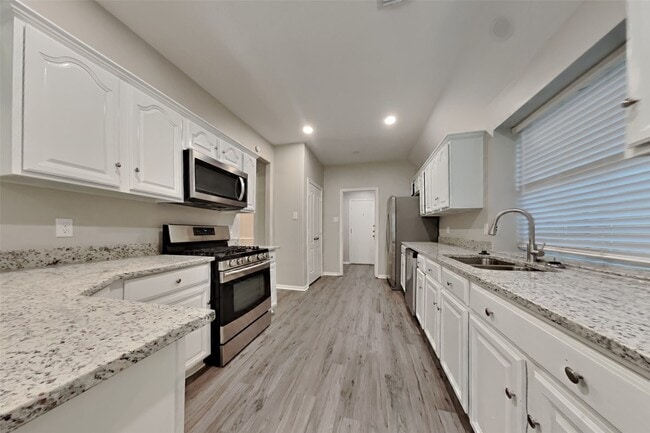 Foto del edificio - 1731 Red Oak Terrace