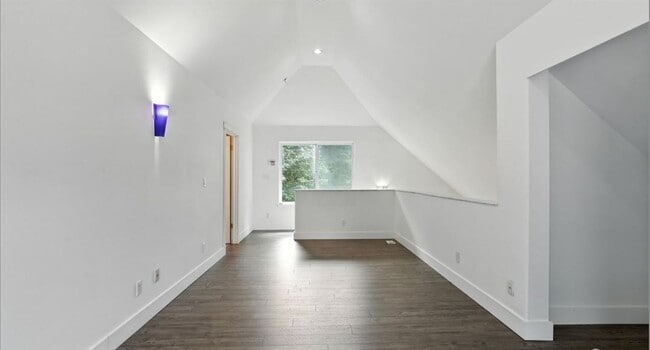 Foto del edificio - East Renton near Lake Kathleen MIL home - ...