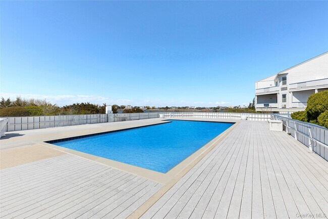 Foto del edificio - 250 Dune Rd