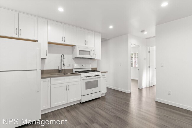 Building Photo - 2 br, 1 bath Apartment - 5314 N Pacific Av...