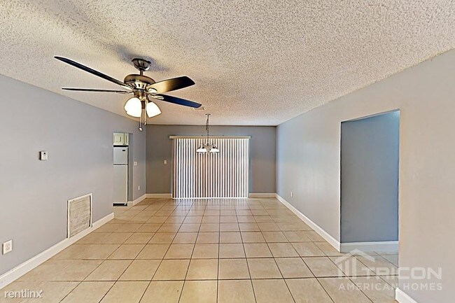 Foto del edificio - 6447 Pershing St