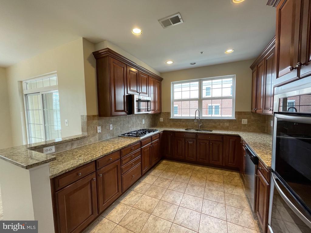 Primary Photo - 4435 Beechstone Ln