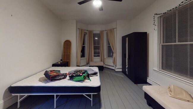 Foto del edificio - 69 Holworthy St