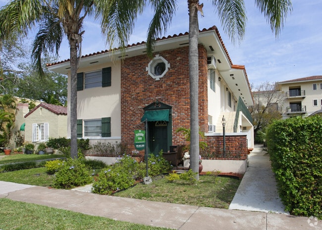 Primary Photo - 305 Navarre Avenue