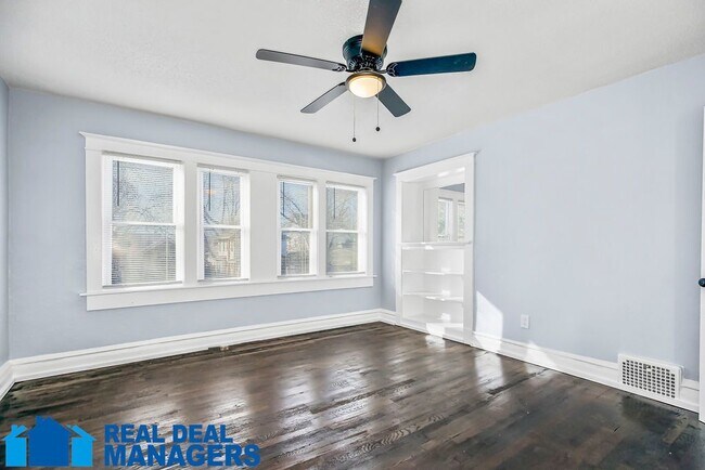 Building Photo - Charming Kansas City Rental with Spacious ...