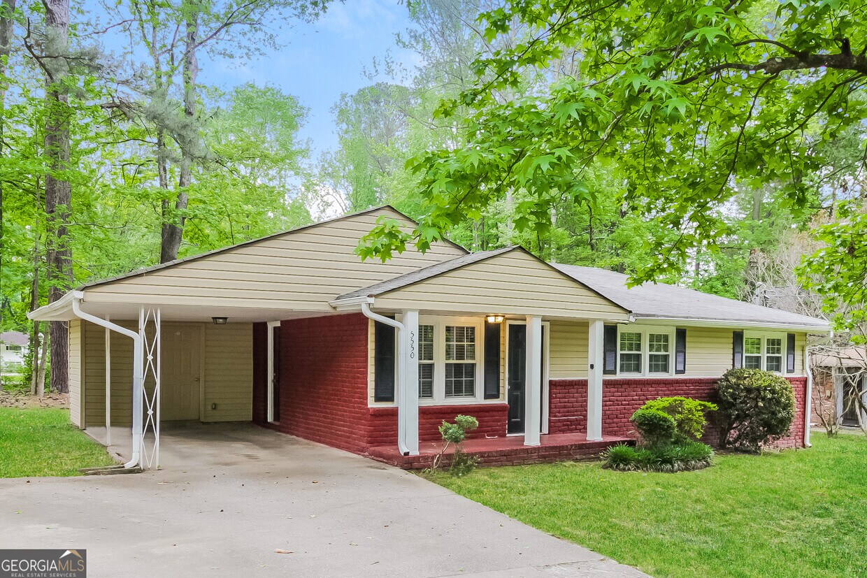 Foto principal - 5550 Longmeadow Ln