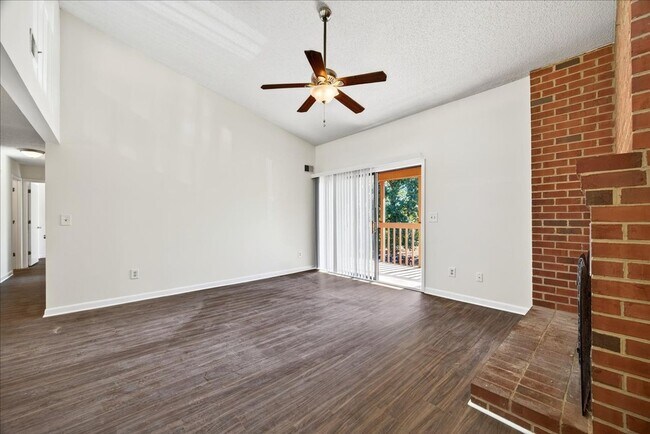 Foto del edificio - 113 Turtle Creek Rd