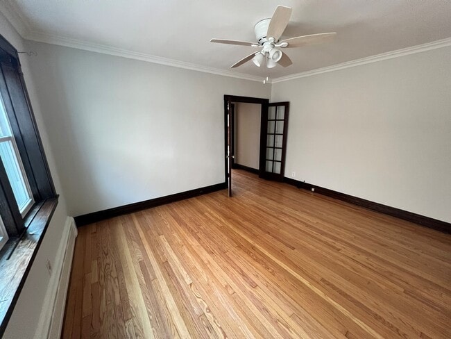 Building Photo - 6836 W Hobart Ave