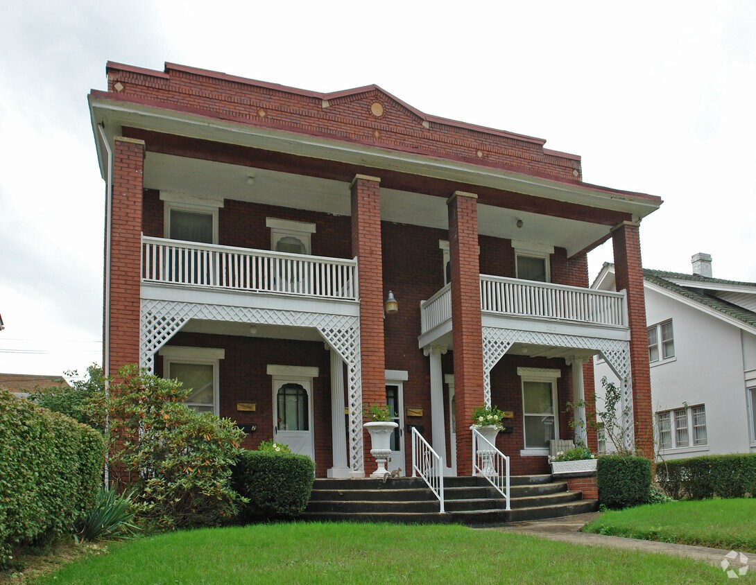 Building Photo - 2313 Washington St E