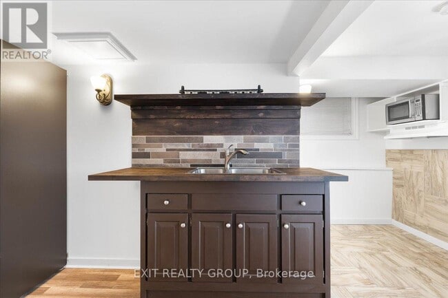 Photo du bâtiment - 506 Moneymore Rd