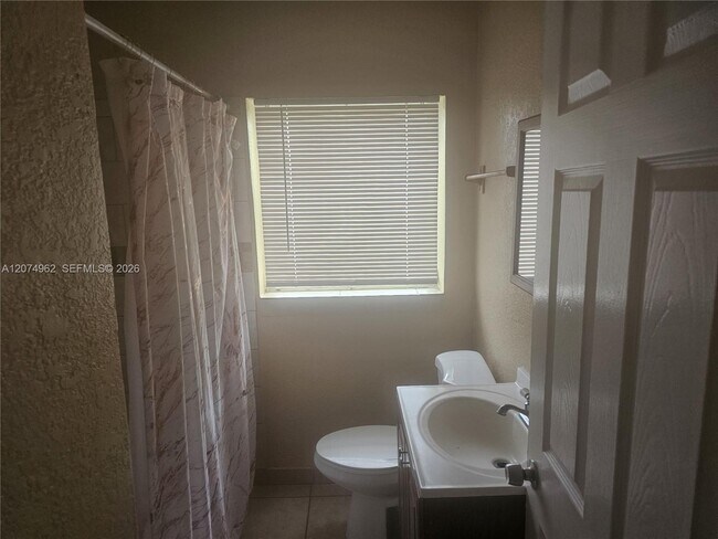 Foto del edificio - 6112 SW 32nd St