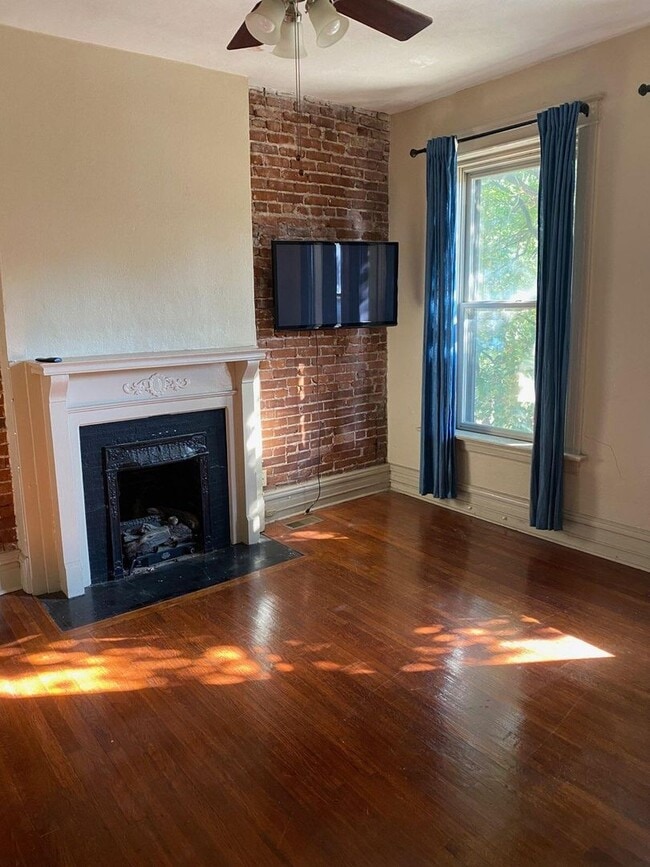 Building Photo - 4451 Pershing Ave