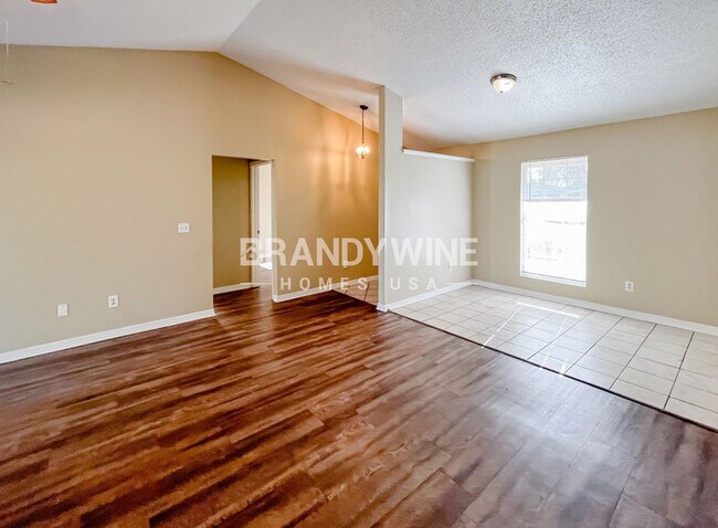 Foto del edificio - 8145 Mactavish Way W