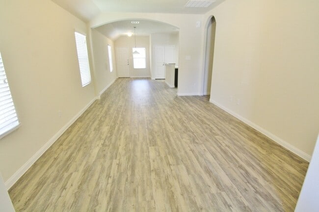 Building Photo - 24131 Avogadro Dr