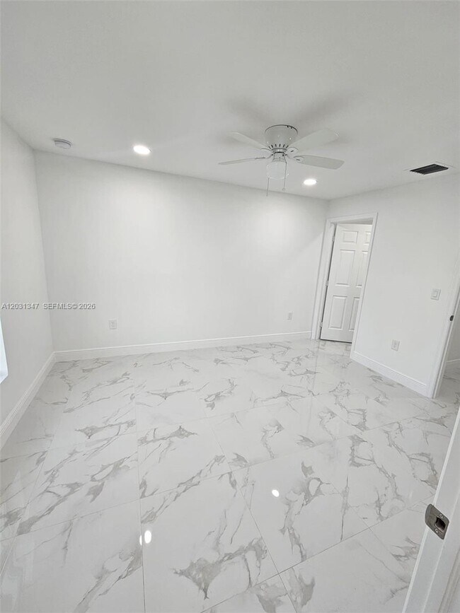 Foto del edificio - 3819 3rd St W