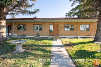 Building Photo - 4927e-49255 55 Ave