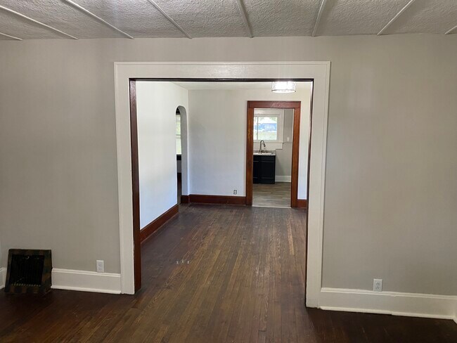 Building Photo - 2226 1st Ave