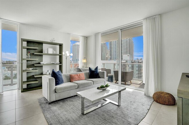 Foto del edificio - 401 N Birch Rd