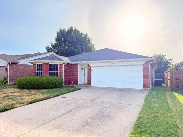 Foto del edificio - 8125 Dripping Springs Dr