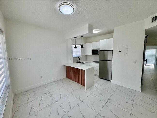 Foto del edificio - 421 NW 13th Ave