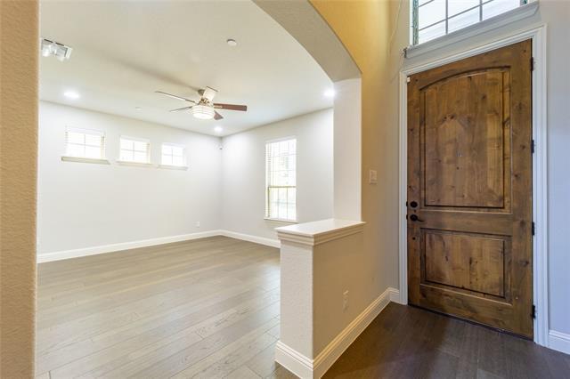 Foto del edificio - 4666 Rhett Ln