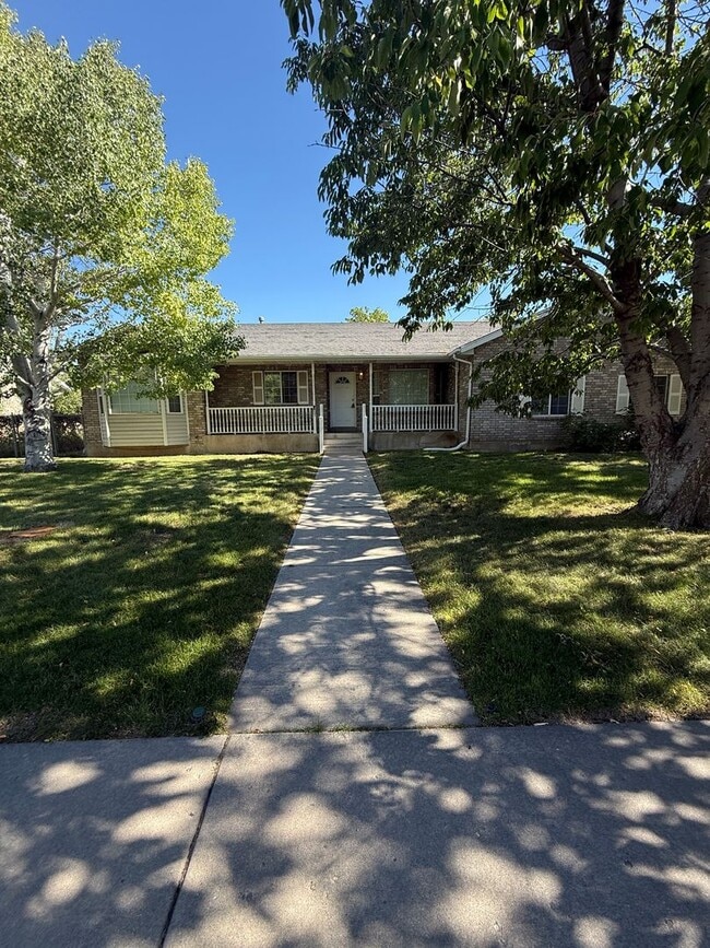 Building Photo - 938 E 1420 N