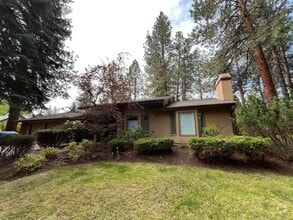Building Photo - 60639 Thunderbird Ct