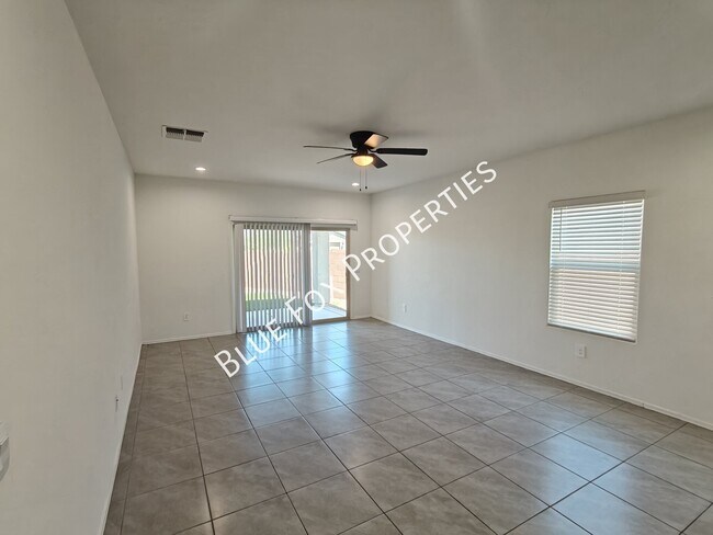 Building Photo - 12209 E Ava Lynn Dr