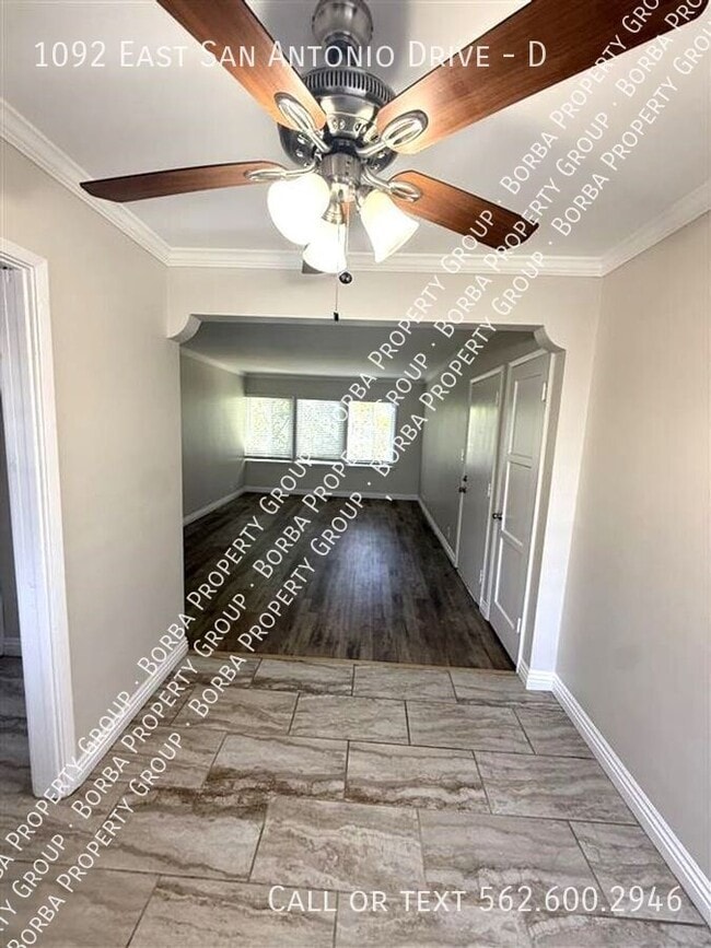 Building Photo - 1092 E San Antonio Dr