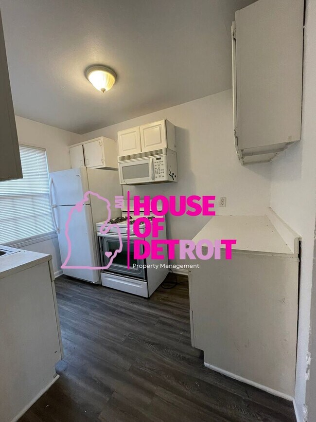 Foto del edificio - 3 BEDROOM | 1 BATH | FREE PRE SCREEN