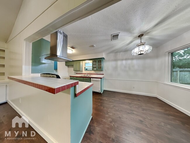 Building Photo - 2705 Laurel Creek Way