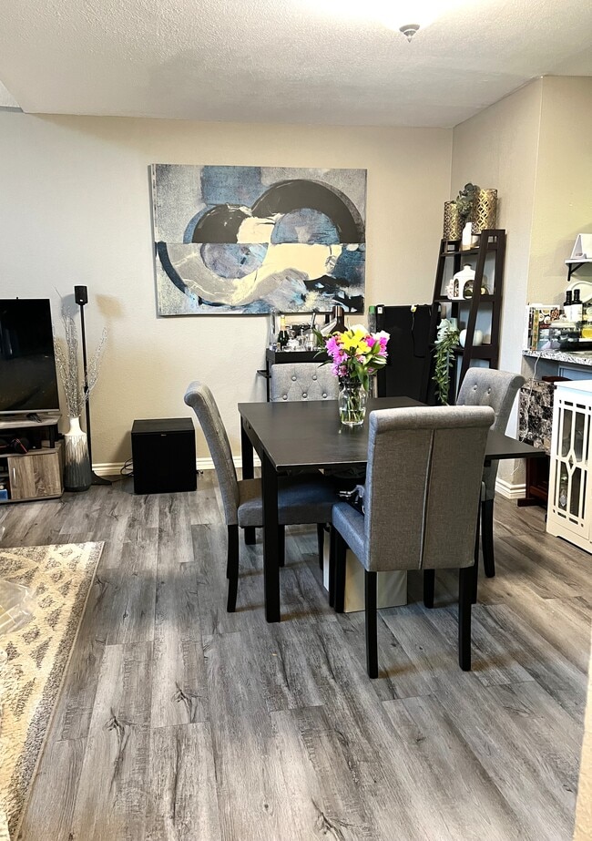 Dining - 4629 Country Creek Dr