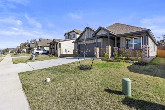 Foto del edificio - 305 Brooks Ranch Dr