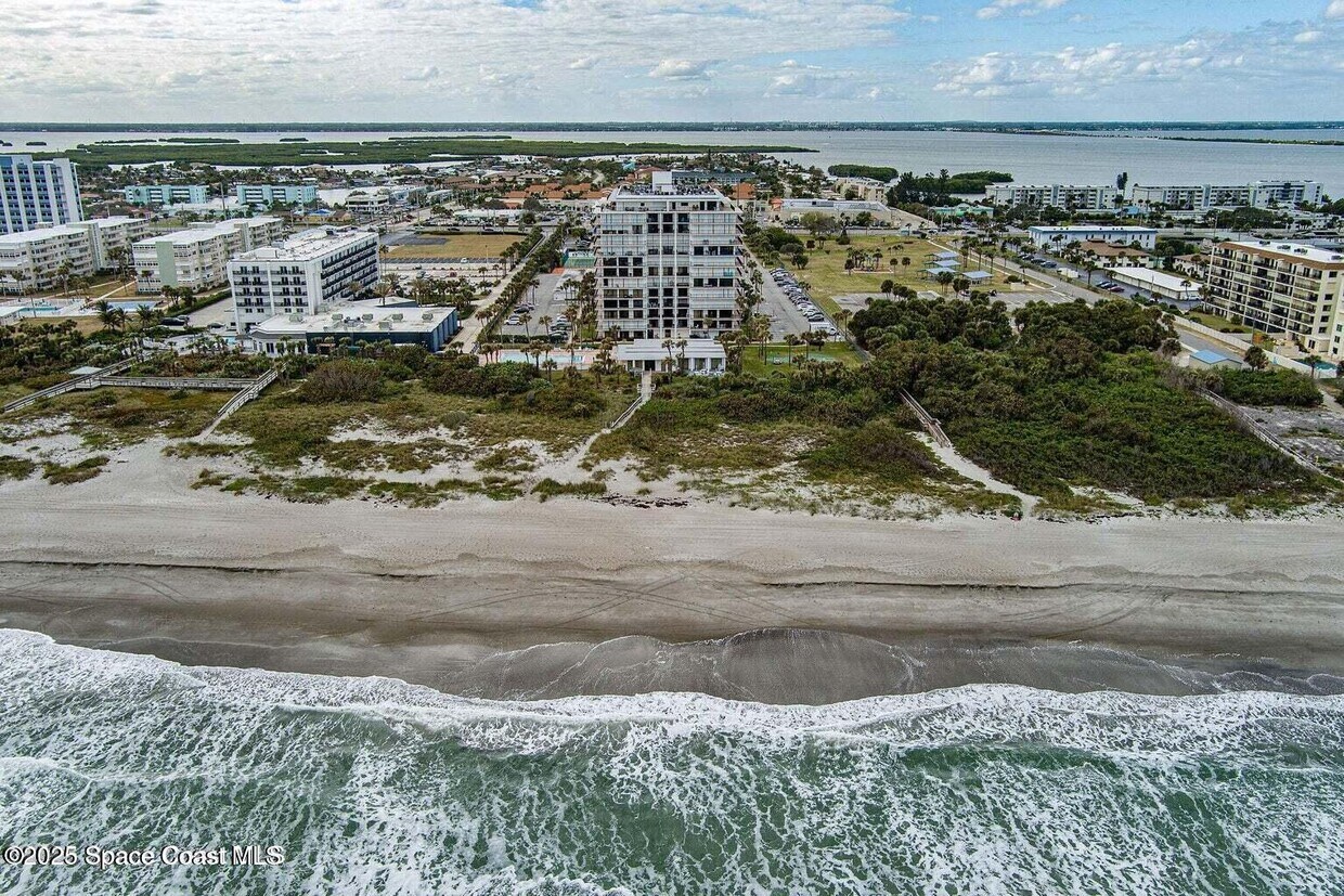 Foto principal - 2100 N Atlantic Ave