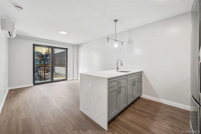 Building Photo - 43-34 53rd St
