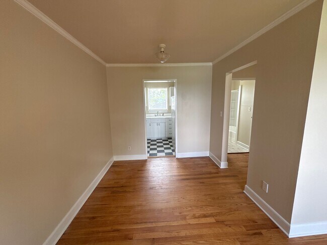 Building Photo - Lakeside Living for 55+ | Remodeled 2BR Co...