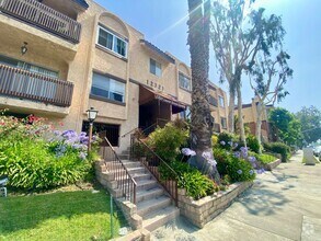 Building Photo - 12321 Riverside Dr