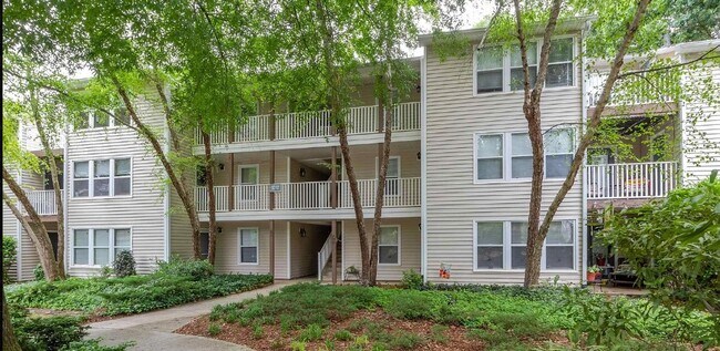 First floor unit for easy access - 1312 Hillbrow Ln